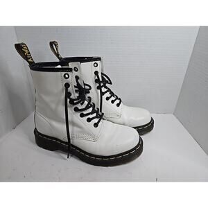 Doc Dr. Martens Air Wair 11821 Womens White Leather Combat Boots Size US 6